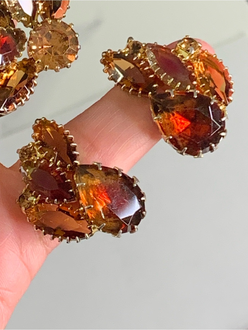 Verified Vintage JULIANA (DeLizza & Elster) Topaz Amber Rhinestone Brooch & Earr - Picture 14 of 15
